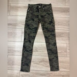 Hudson Mid-Rise Nico Camo Skinny Jeans – Size 24